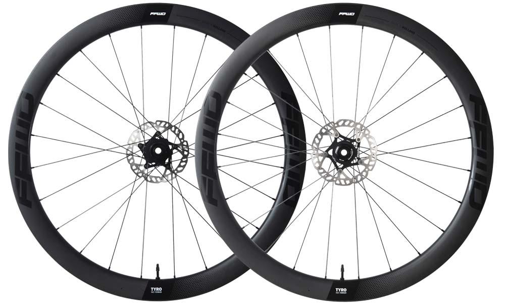 Carbon wheels store disc brakes